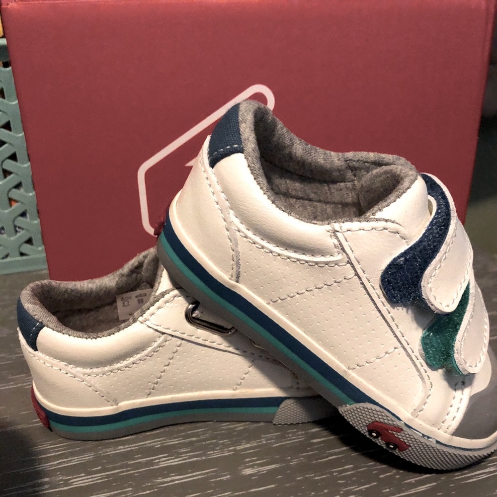 See Kai run white leather size 5
